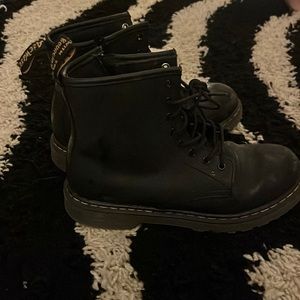 Size 4 Docs